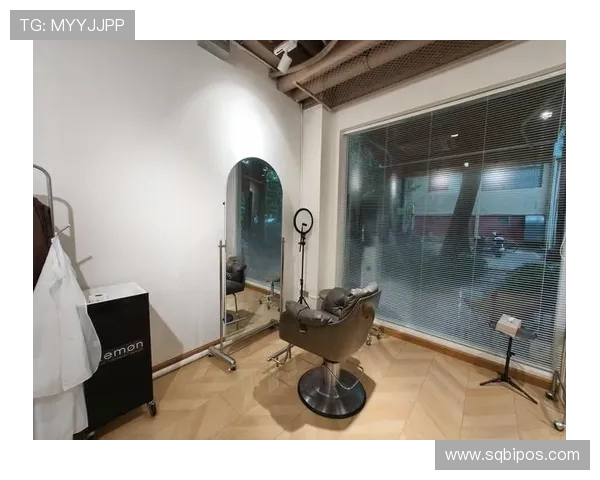 专属发型师分享为费尔明加维巴德吉亚马尔理发的独特体验与感受